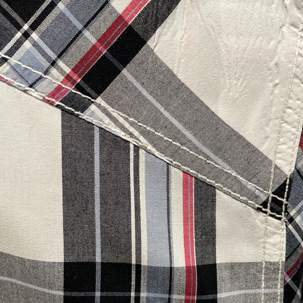 American Rag men’s medium plaid button up dress shirt 💼 - Picture 3 of 4